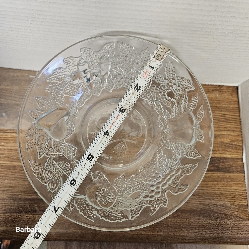 Vintage 70s FNG Indonesia Pressed Glass Bowl with Embossed Fruit Design - Picture 6 of 7